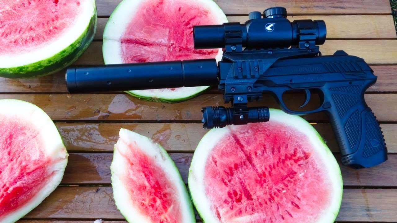 Watermelon vs Gamo PT-85 Tatical co2 semi-automática - AirGun
