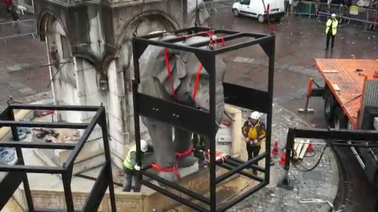 Chambéry : la fontaine perd ses éléphants !