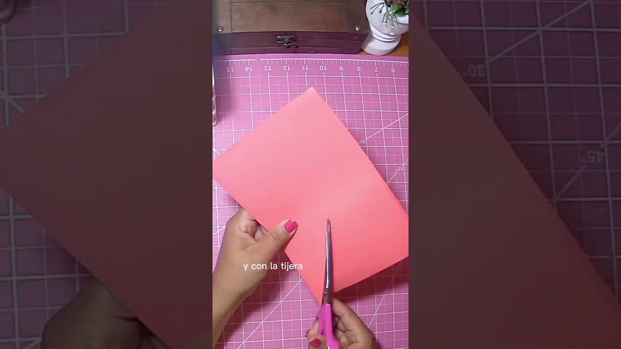 Como cortar un ❤️ con  una tijera 😳 #diy #craft #art #handmadeart #diygift