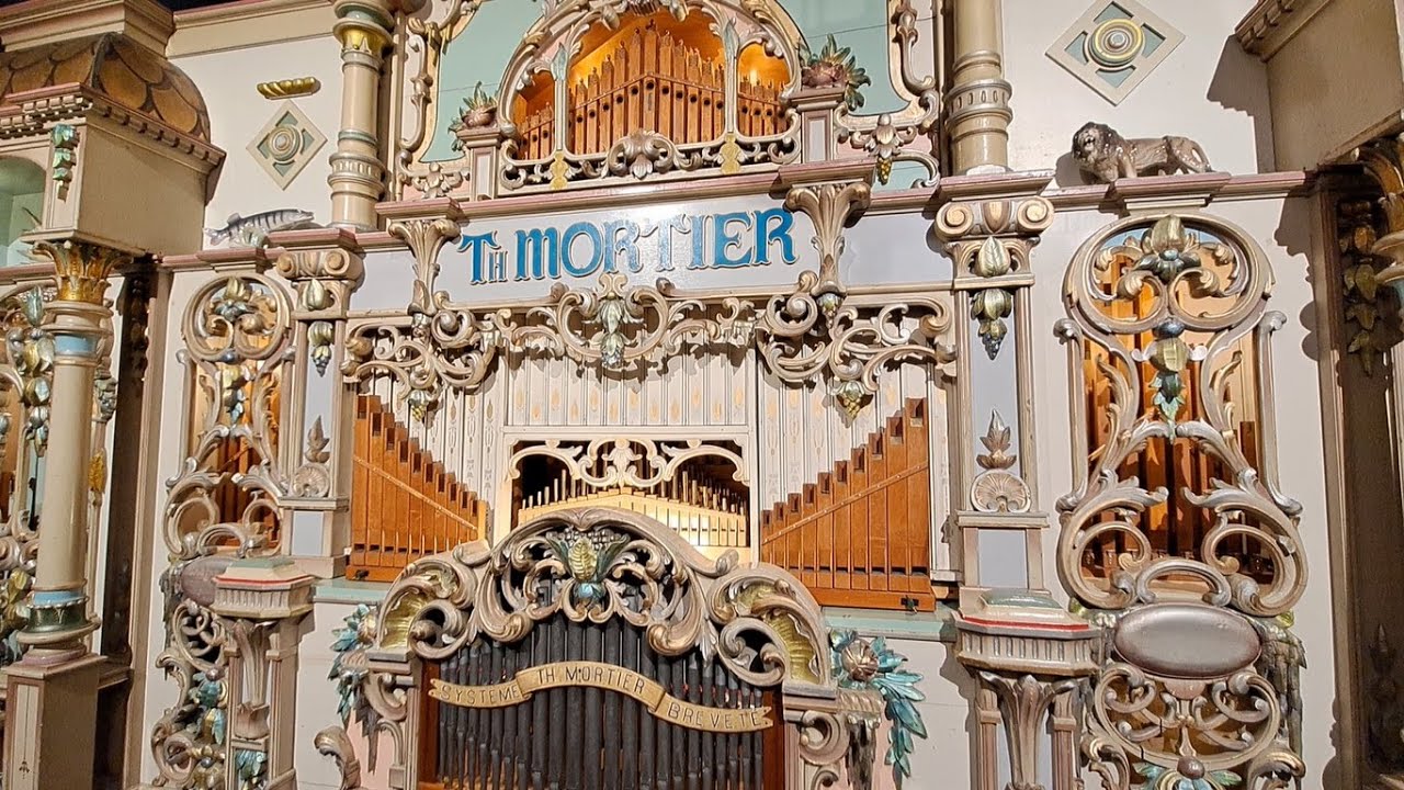 97 key Mortier dance organ 