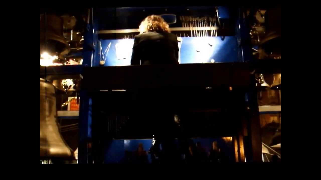 プラハのクリスマス　珍しいベル演奏～Prague in Czech　　Bell performance