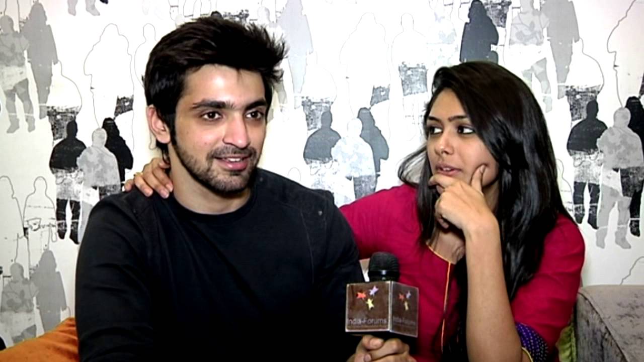 Arjit Taneja And Mrunal Thakur's Rapid Fire