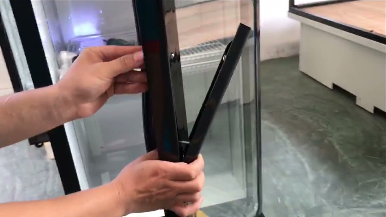 How to Replace the Fridge Handle