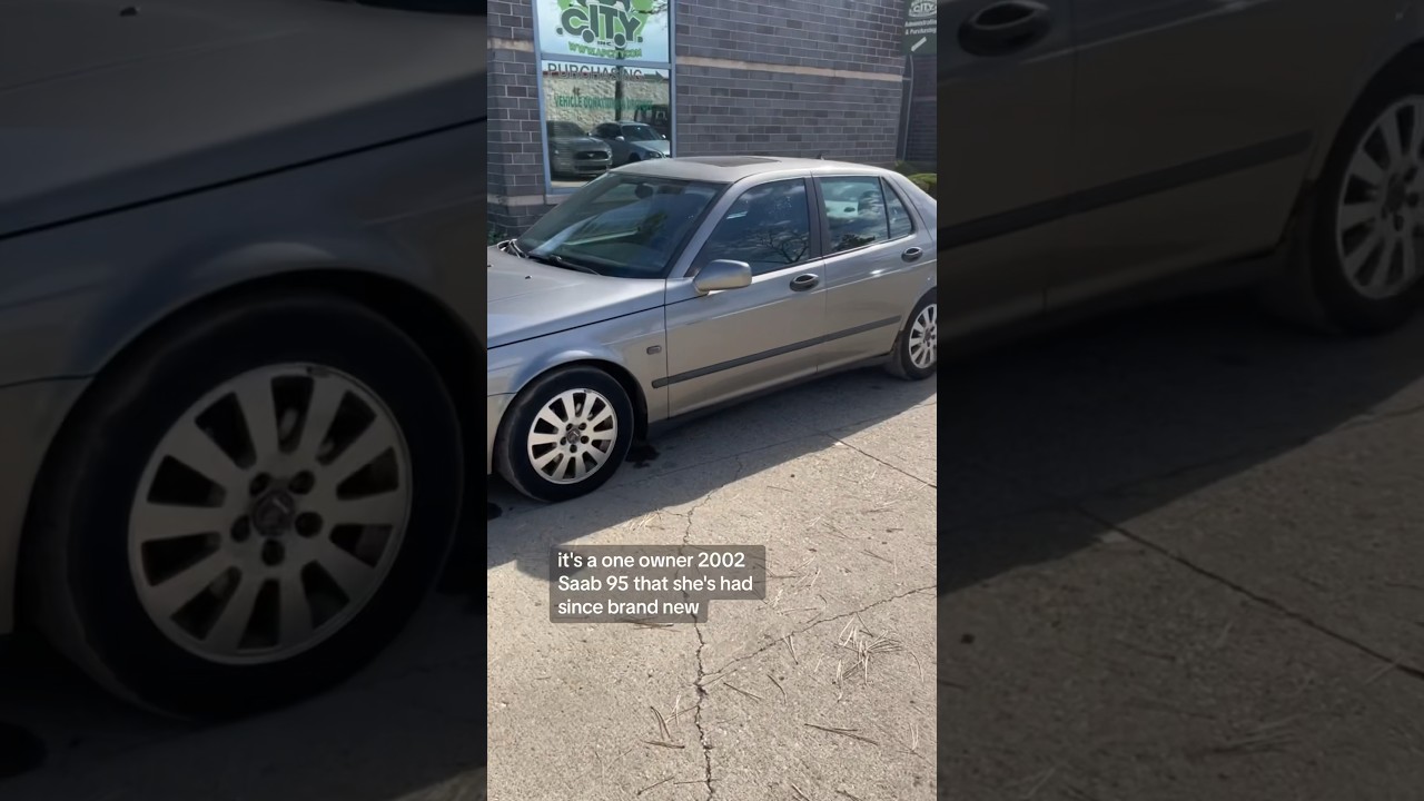 Lady junked this Saab 95 because she was tired of spending money ! Took it to the dealer 88 times !