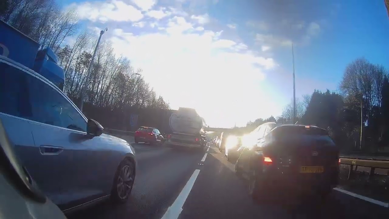 Winter Motorway Filtering at -5°C | Pure Riding POV Into the Low Sun
