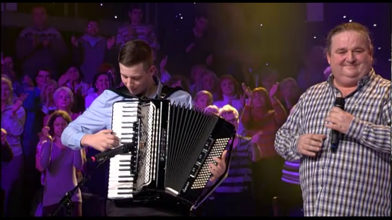 Djuzo, Nikola i Milos - Najlepsa zeno vremena svih - (live) - Nikad nije kasno - EM 19 - 05.02.2017