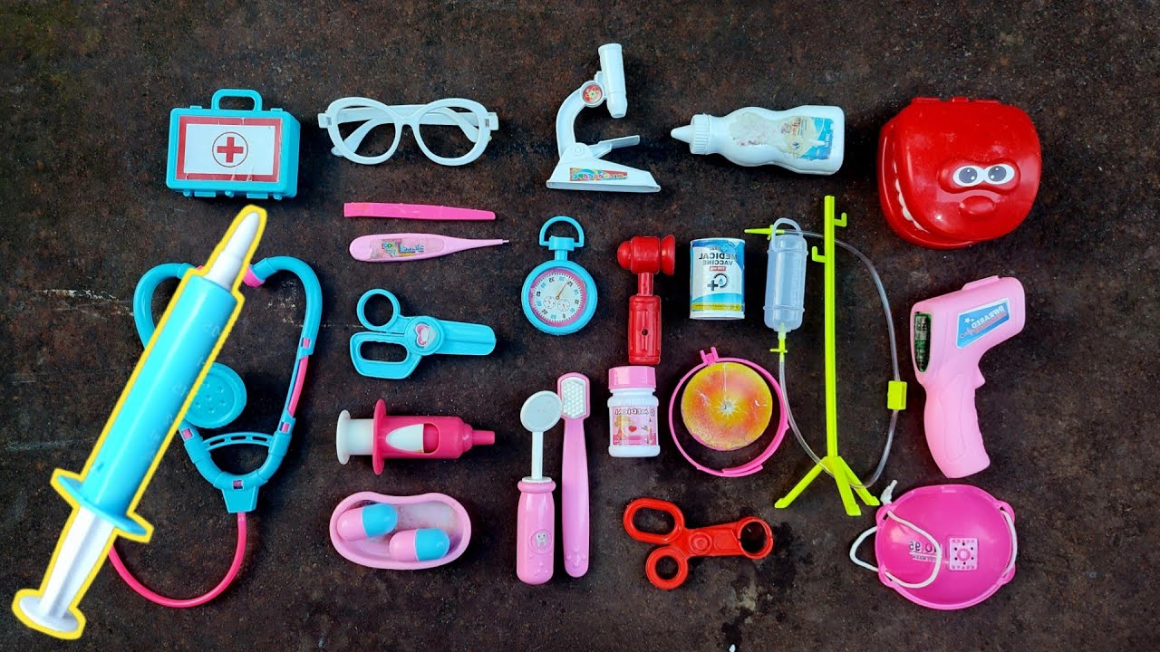 Hunting Masker, Stetoskop, Gunting, Termometer, Jarum Suntik, Mikroskop, Obat kapsul, Vaksin virus