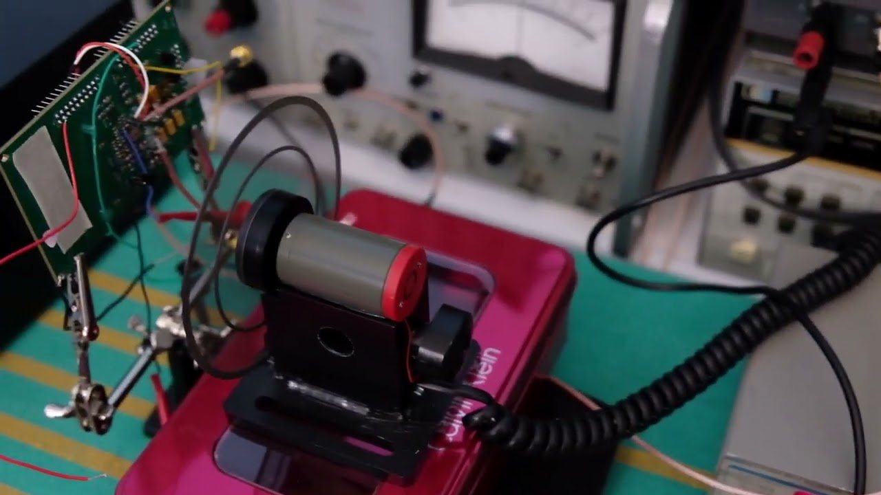Responsivity characterization of APDs using a lock-in amplifier