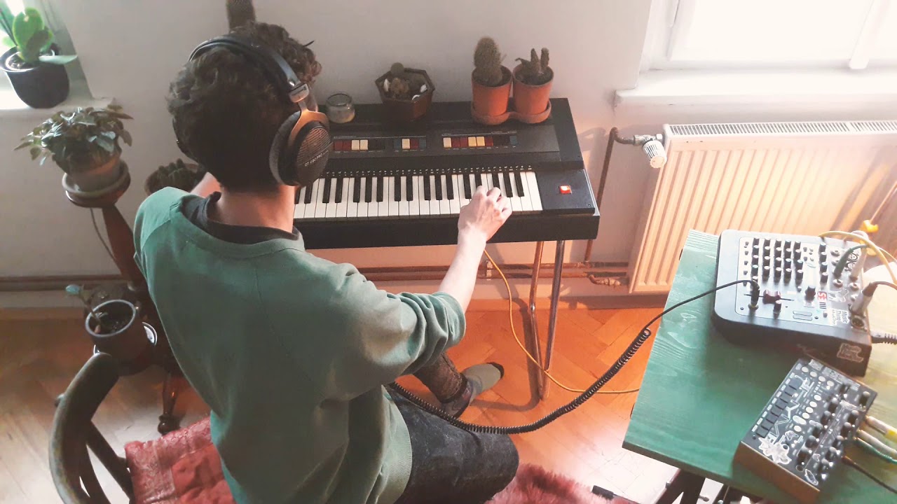 Ambient pads on vintage Farfisa organ /w Bastl Instruments Thyme