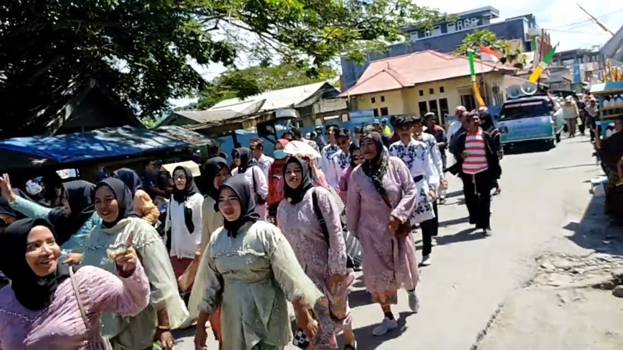 GERAK JALAN MERAYAKAN ACARA FESTIVAL MARABOSE BACAN HALSEL