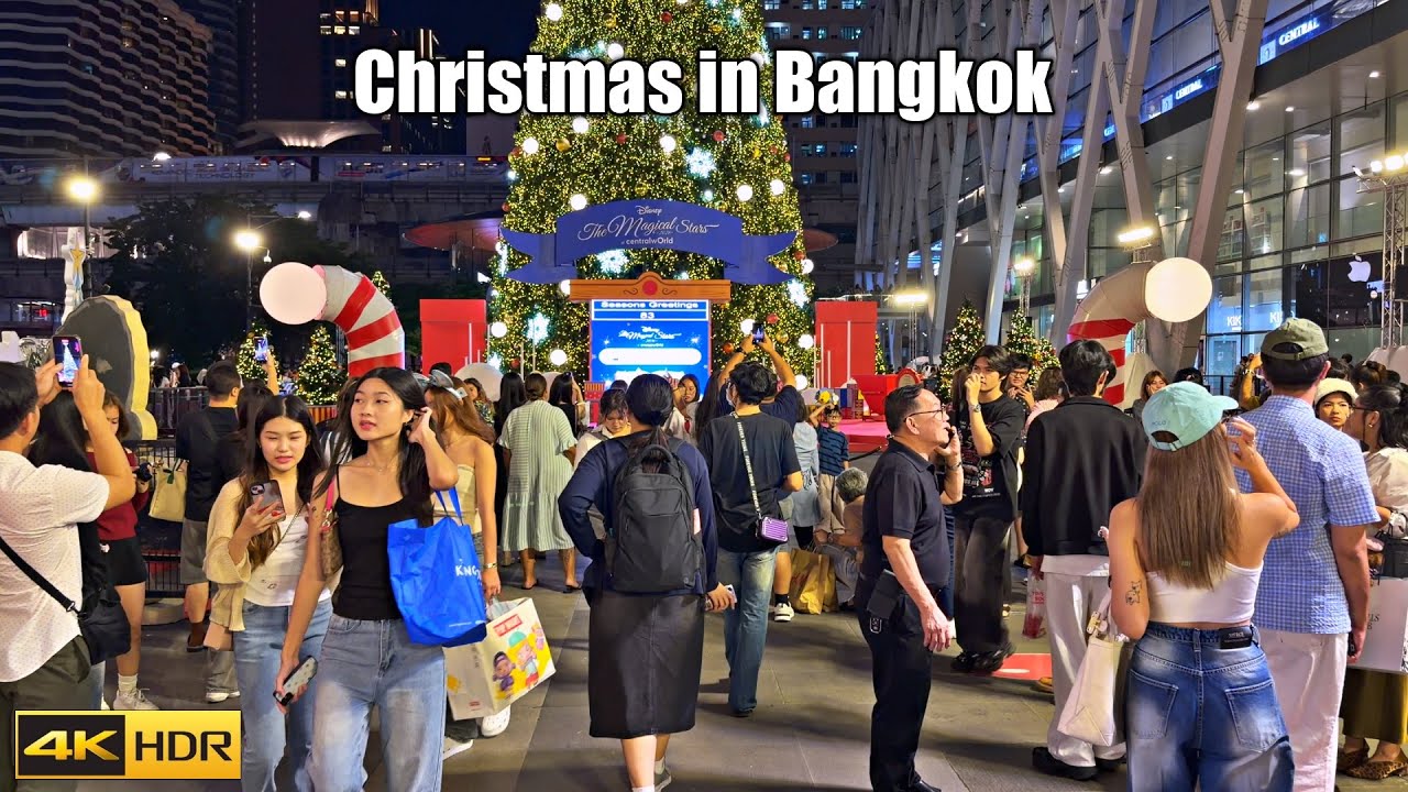 Walking in Bangkok 🎄 | Christmas 2025  | Disney at CentralWorld & POPLAND at Siam Paragon [4K HDR]