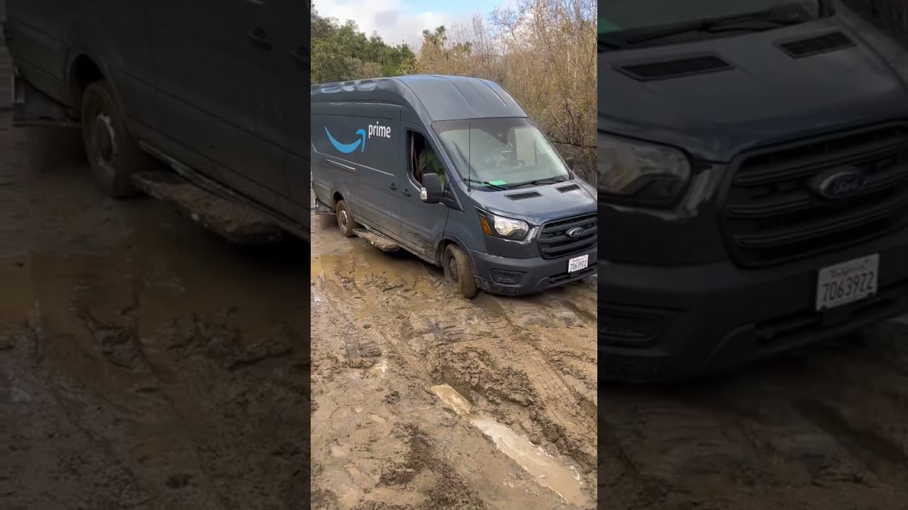 Amazon driver got stuck in mud. 🤦&zwj;♂️😂 #funny #amazondeliverydriver #lol #amazon