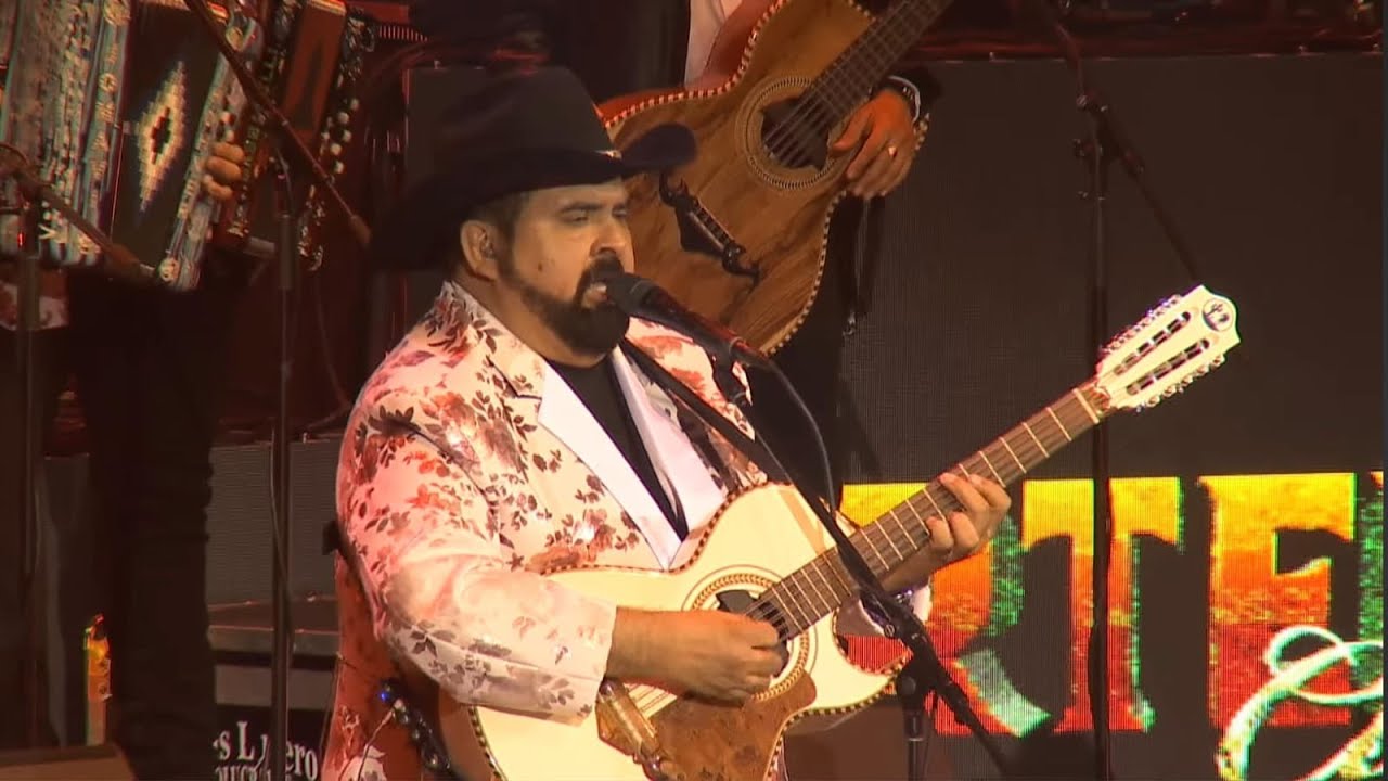 Salomón Robles en Norteños Clásicos