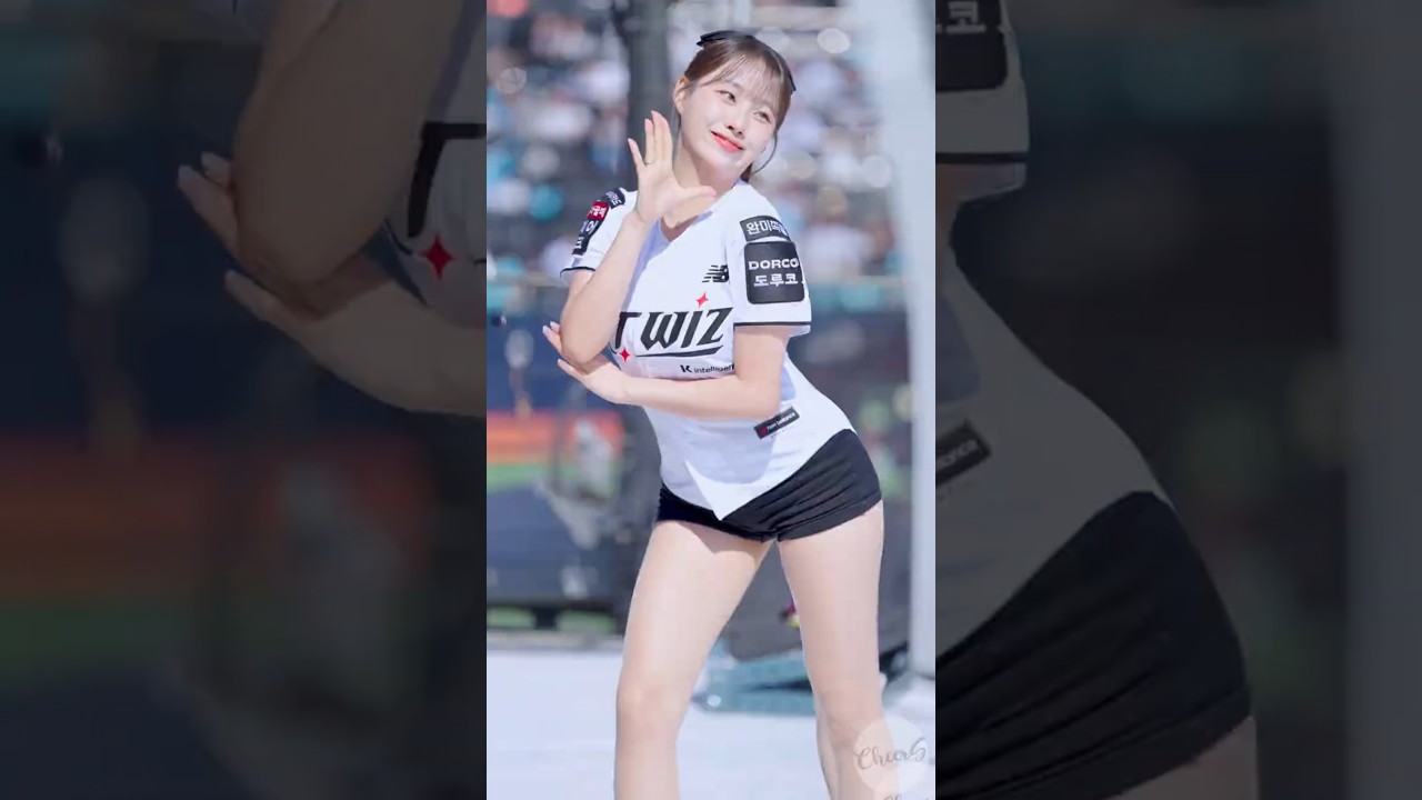 신상 아웃송 말아드려요 Hit Me! 이서윤 치어리더 Lee Seo-Yun Cheerleader KTwiz
