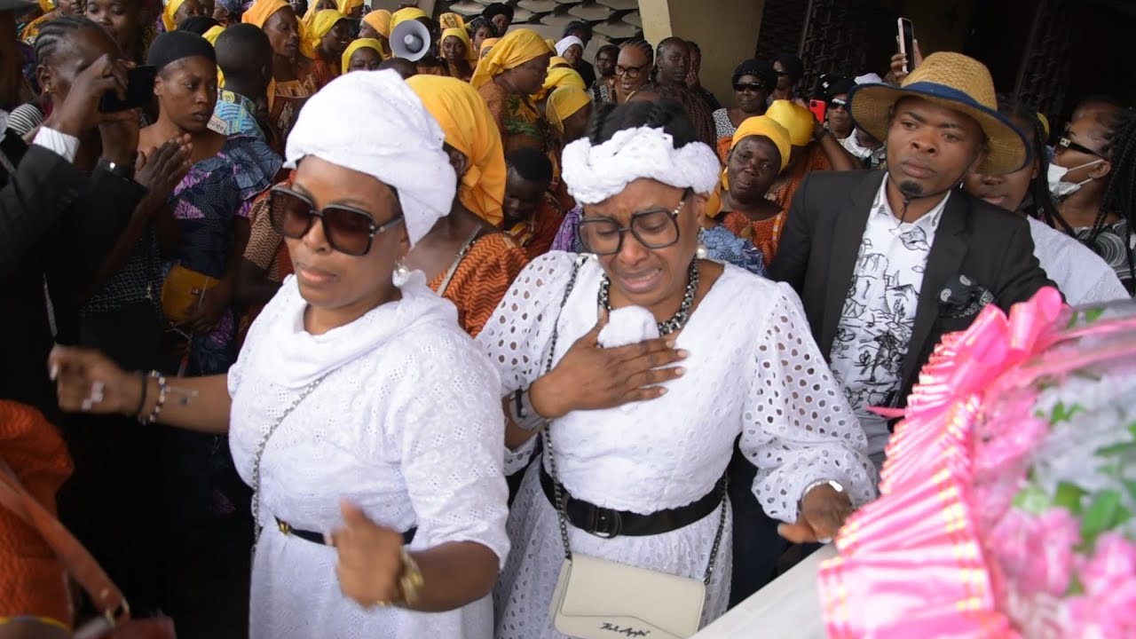 Hommage à maman Véronique MOUNZENZE décédée à Brazzaville