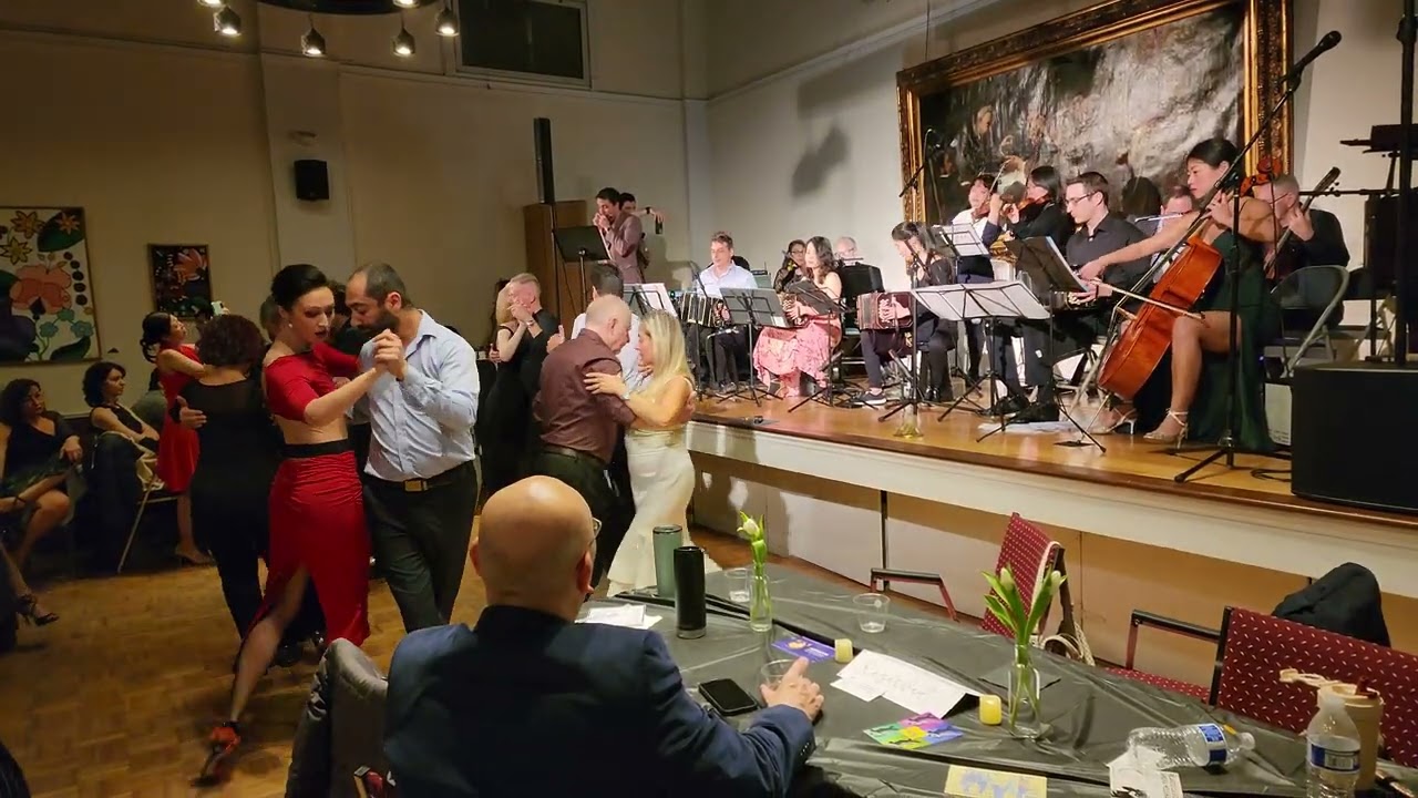 Argentine tango music: Barrio Tango Orchestra - La Cumparsita