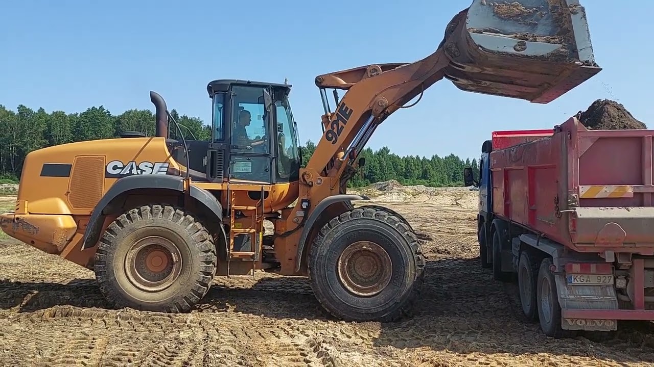 Case 921E