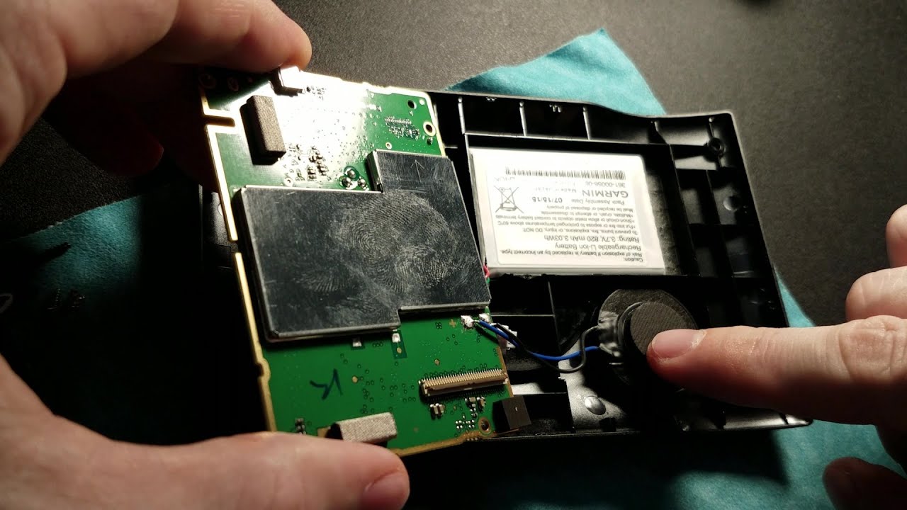 Replacing a battery in a Garmin nuvi