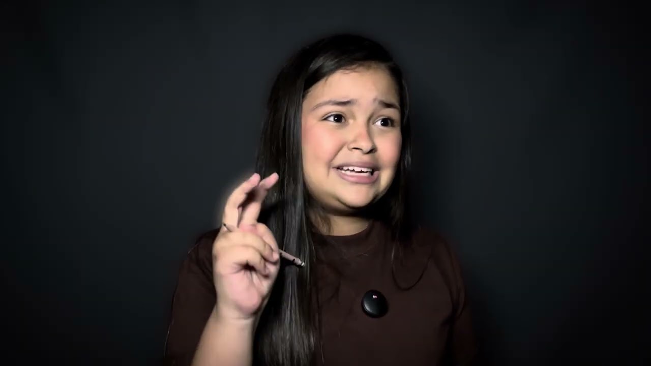 Self-tape / Helena Werneck 