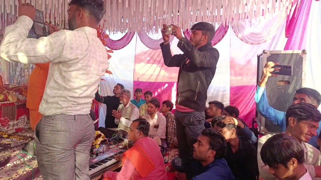 शिवपुराण आयोजन में सांवरिया सेठ जी के भजनों में झूमती महिलाएं || मंडोला जिला बारां || Balaji Mandola