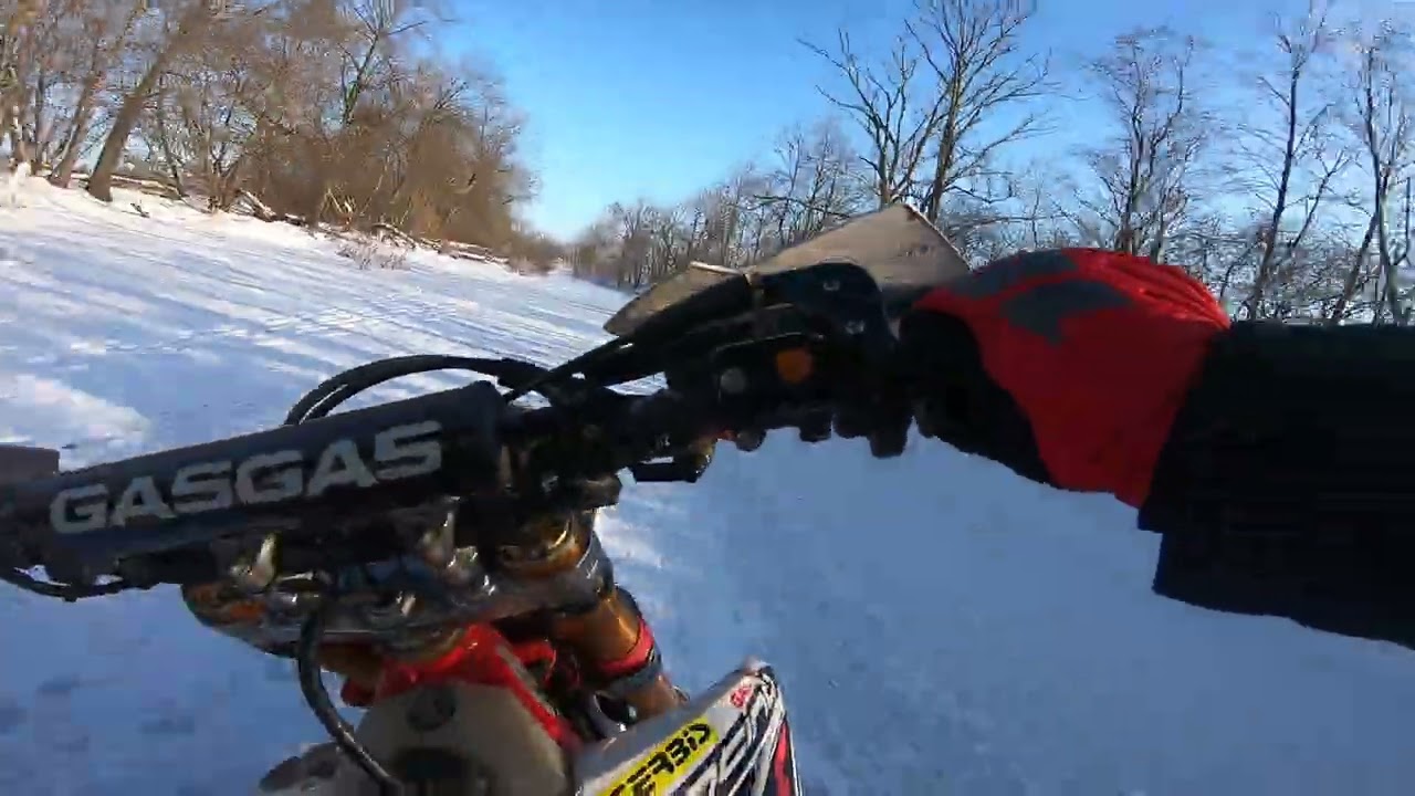 Vaziavimas ant ledo. Riding on ice rriver 2026