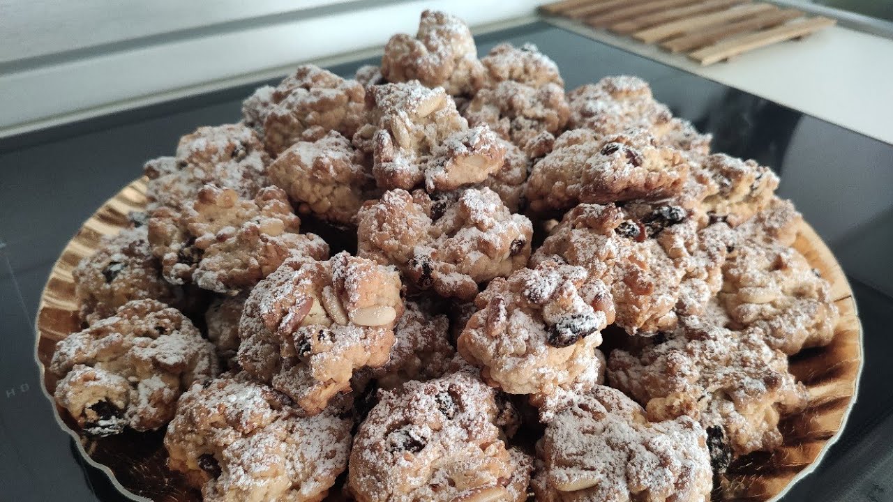 Biscotti all'Uvetta, Mandorle, Pinoli e Marsala (senza uova ne burro)