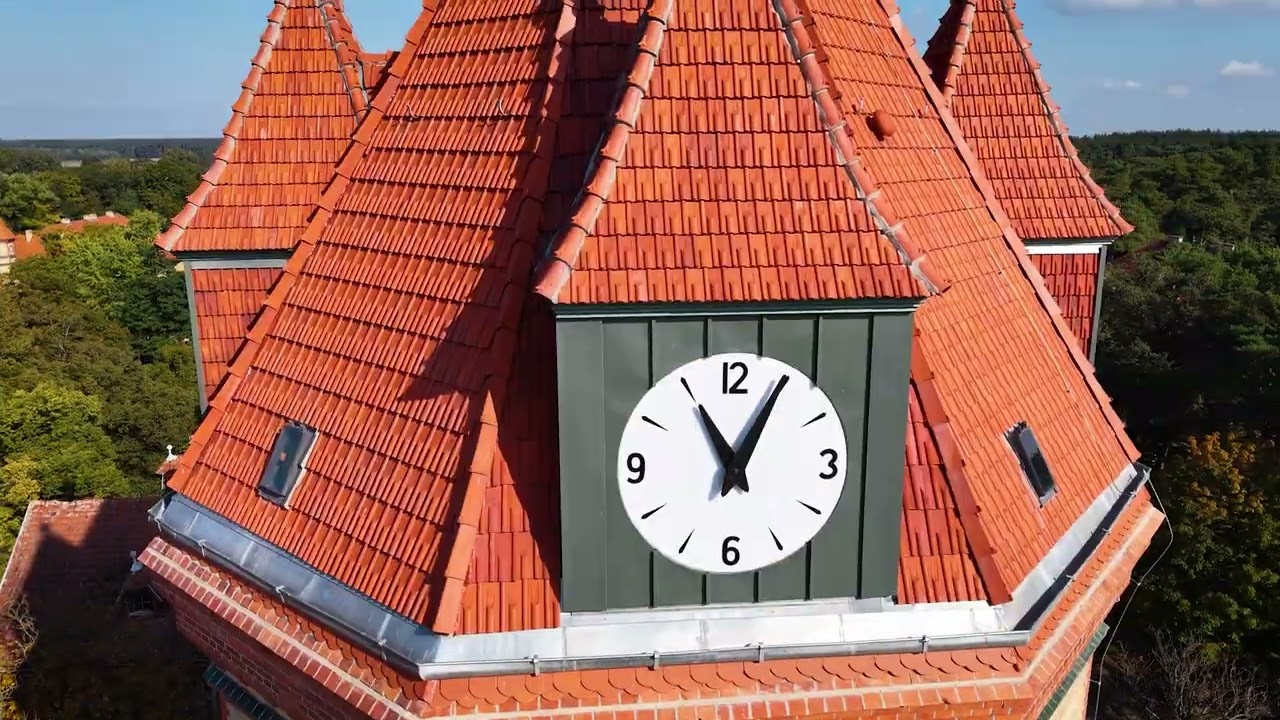 Wieża Międzyrzecz Heritage Roof Tiles - renowacja dachu i fasady, kształtki elewacyjne i gzymsowe.