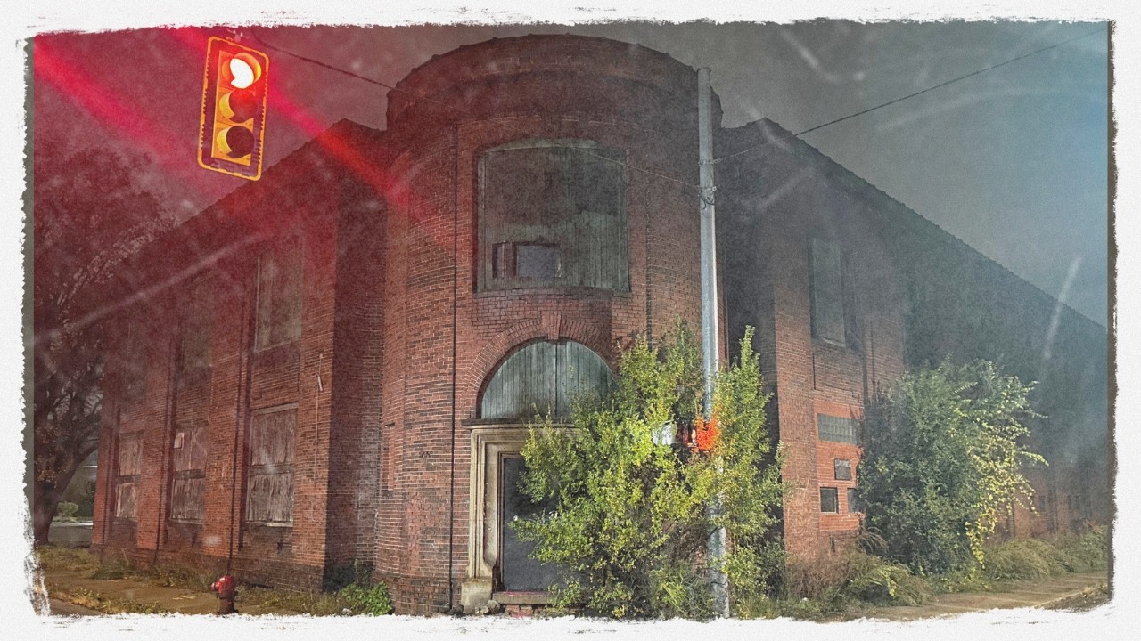 Art Stove Headquarters, abandoned since the early '90s