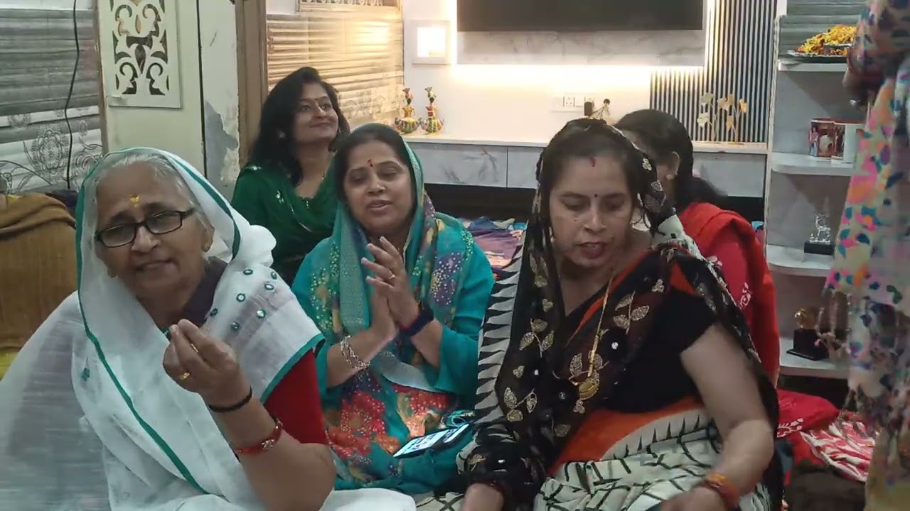 सुंदर भजन 🦚🕉️ ये कान्हा नंद को हमे तोह जोगनिया बनाए गयो रि ❤️💃 #bhajan #bhaktisong #viralvideo #song