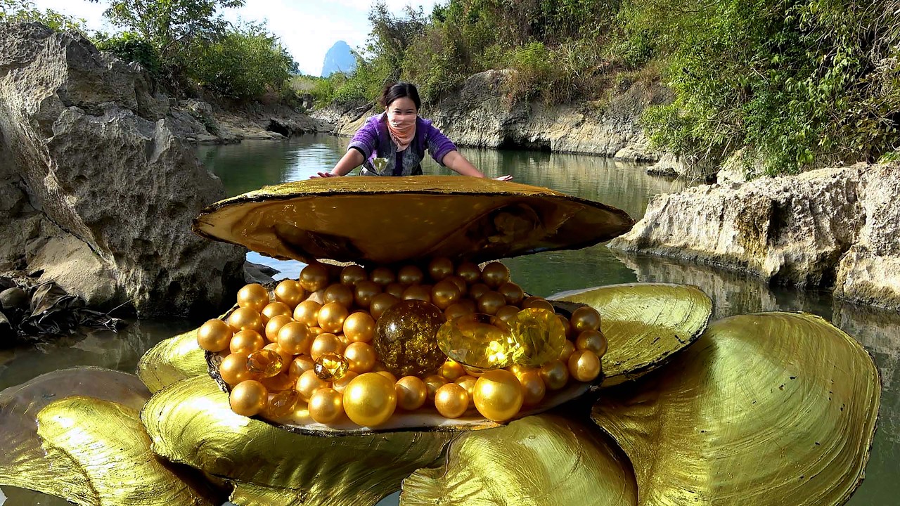🎁🎁Sparkling giant clams filled with countless enchanting golden pearls, making one yearn for them