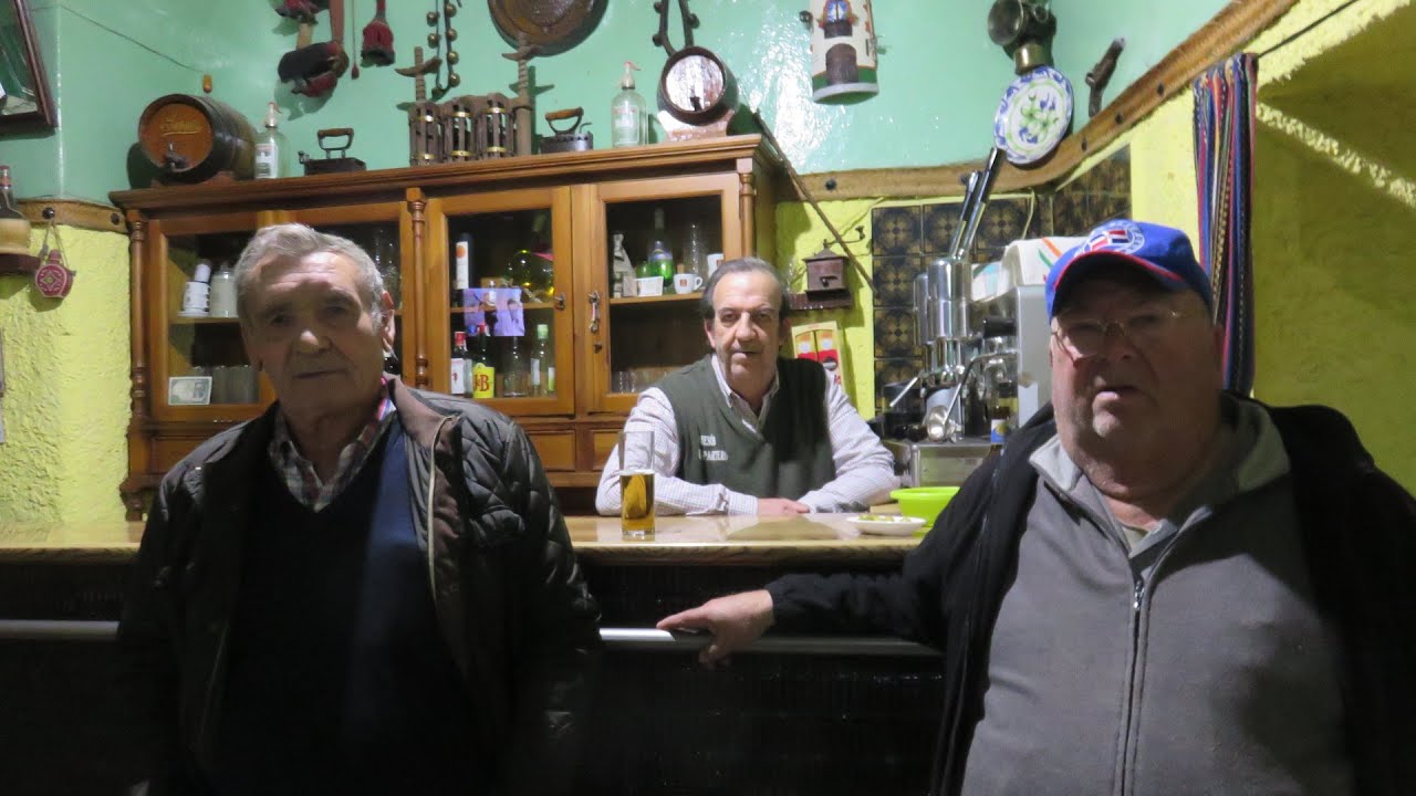 Parroquianos - Conversación de taberna (Valencia del Ventoso)