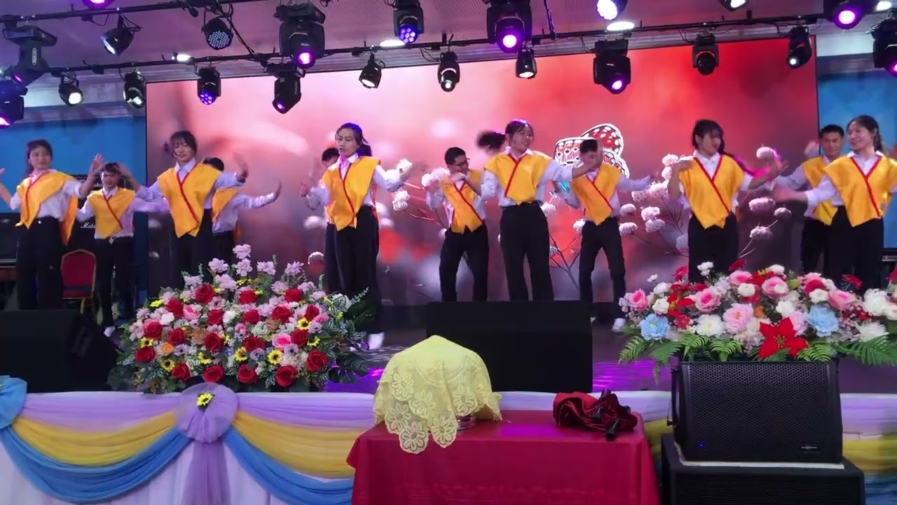 YCCSကျောင်းသူ/သားများတင်ဆက်သောချစ်စရာတေးသရုပ်ဖေါ်အက