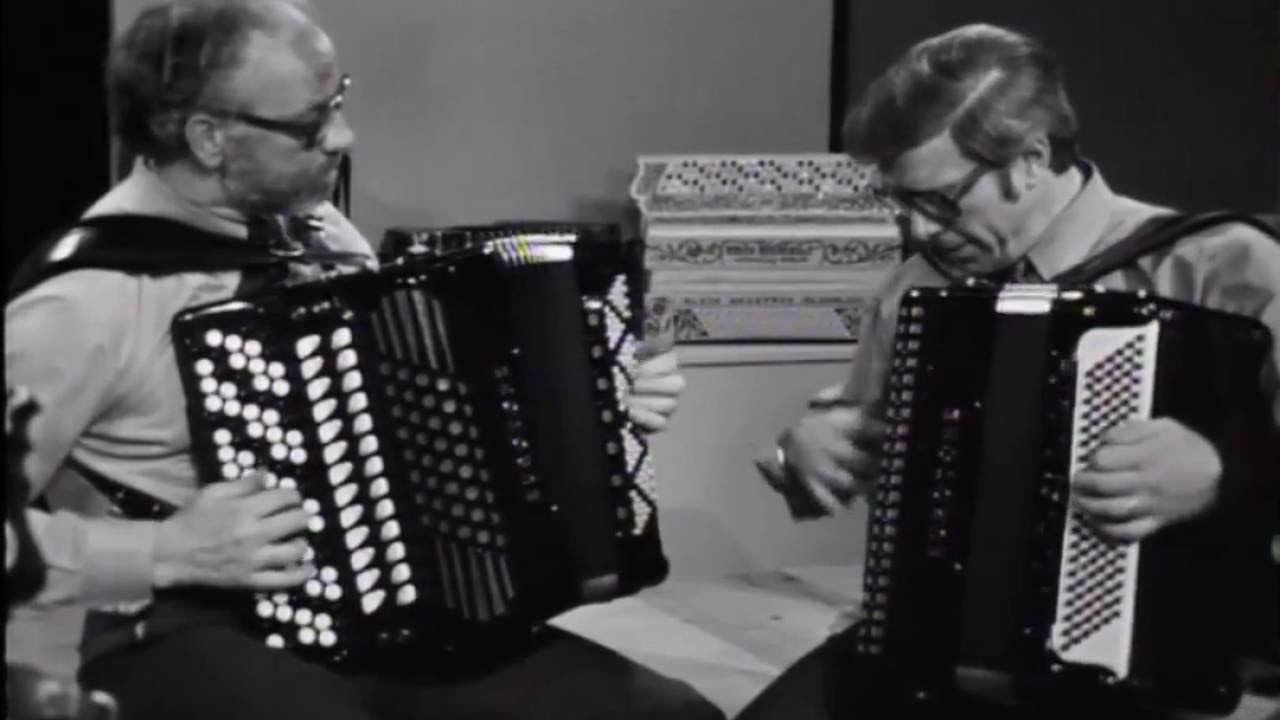 Henry Haagenrud & Arnstein Johansen spiller Orfeum intermezzo av Chr  Liebak
