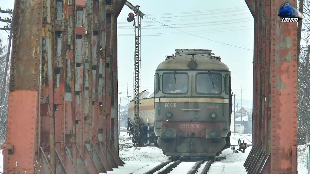 060-DA 60-0765-7 & Marfar CFR MARFĂ Freight Train in Zăpadă/Snow in Marghita - 14 January 2021