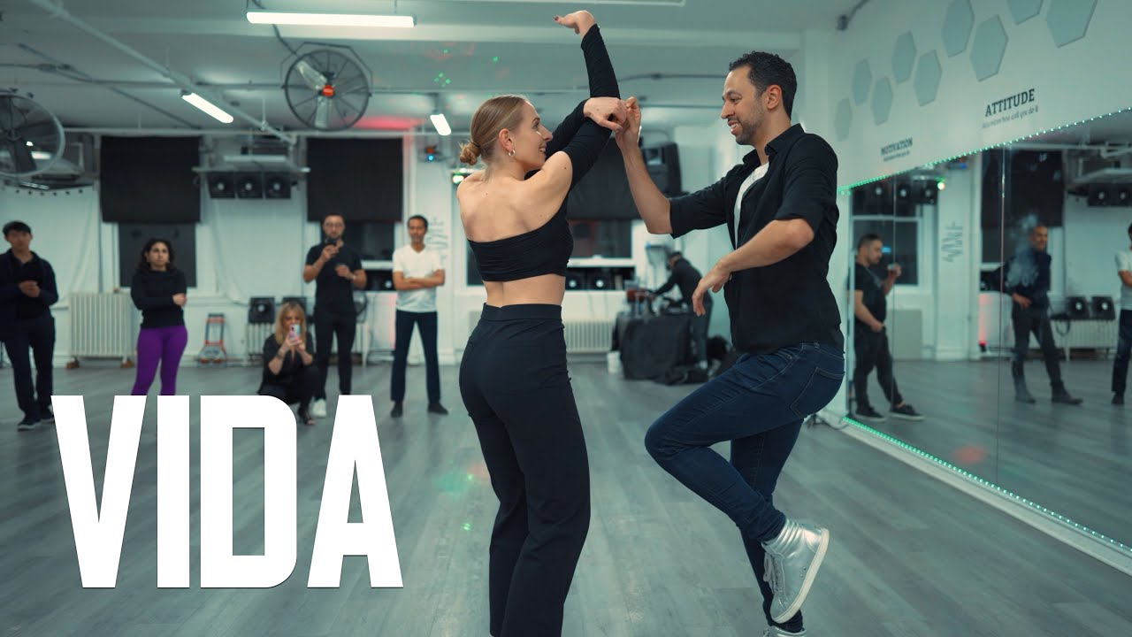 Daniel & Kasia Collab - Sensual Bachata Demo - Vida | Mayinbito
