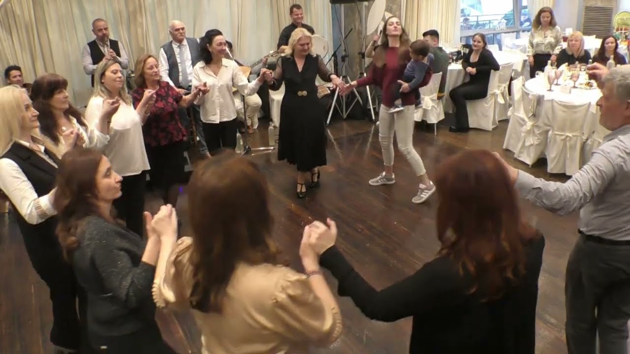 Τούτο το καλοκαιράκι-Γιατί είναι μαύρα τα βουνά-Στις δεκαπέντε του Μαϊού - Κάτω στην άσπρη πλάκα