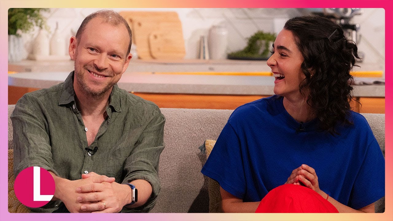 Robert Webb Talks Reuniting With David Mitchell After 15 Years | Lorraine
