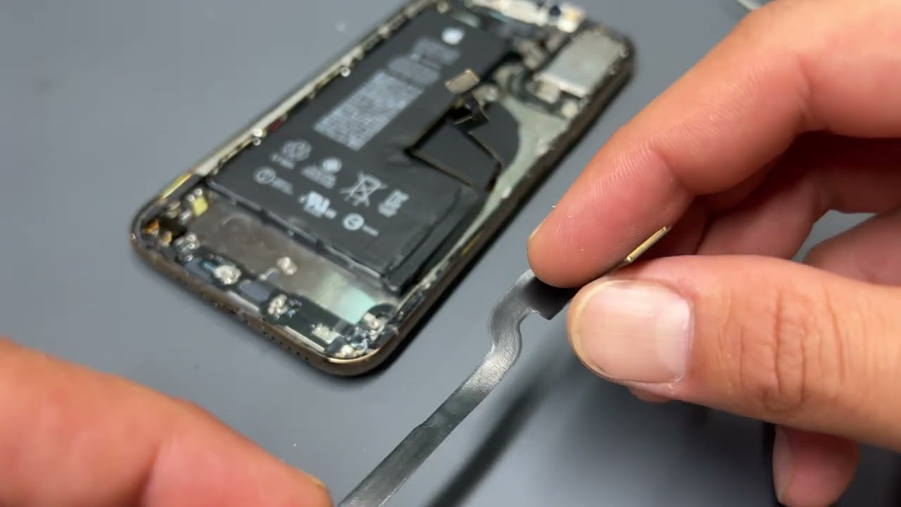 Замена порта зарядки iPhone XS — пошаговое руководство!