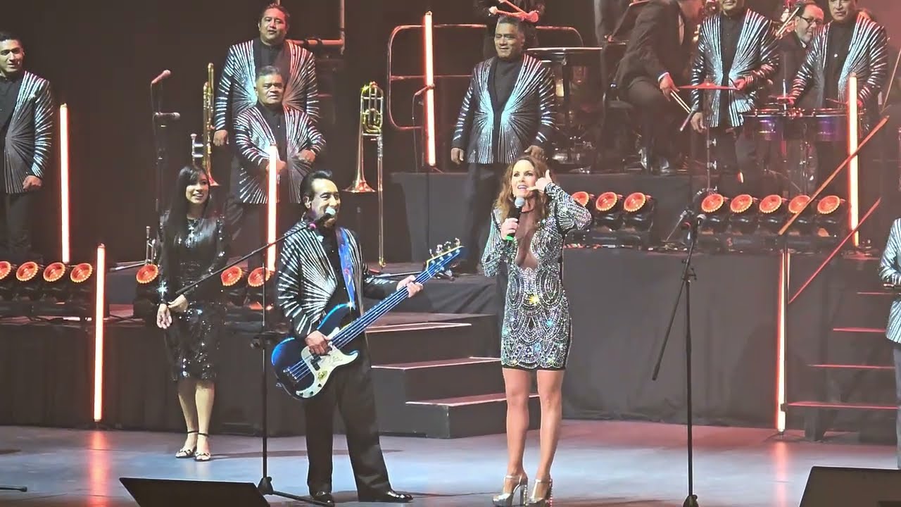 Los Ángeles Azules ft. Lucero - Cómo te voy a olvidar (Concierto EN VIVO 4K) | Auditorio Nacional