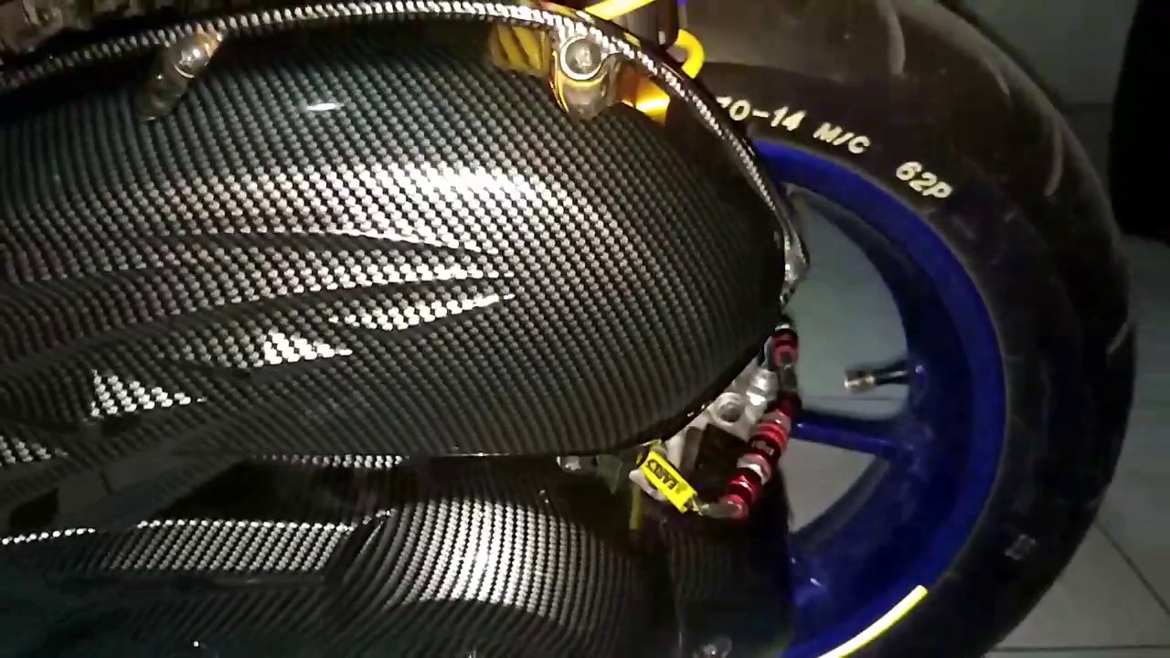 Yamaha AEROX (NVX 155) FULL CARBON!!!