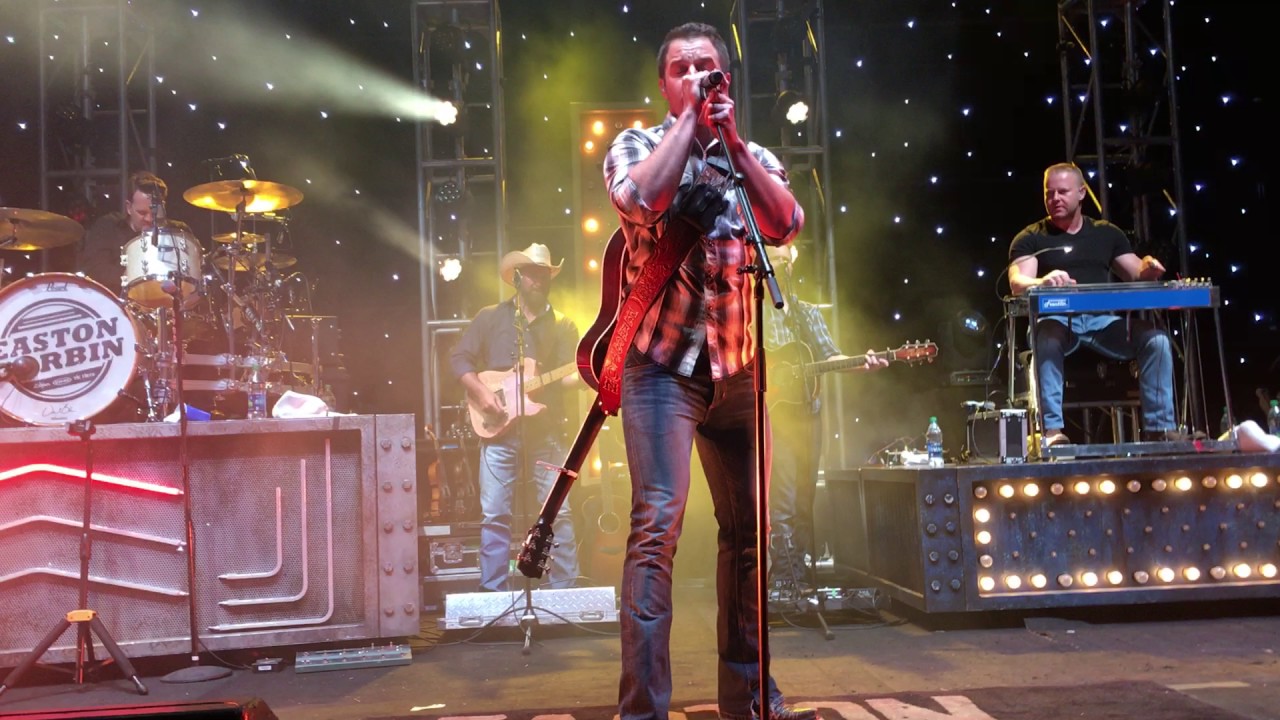 Easton Corbin at Sam Houston Race Park 4/22/2017