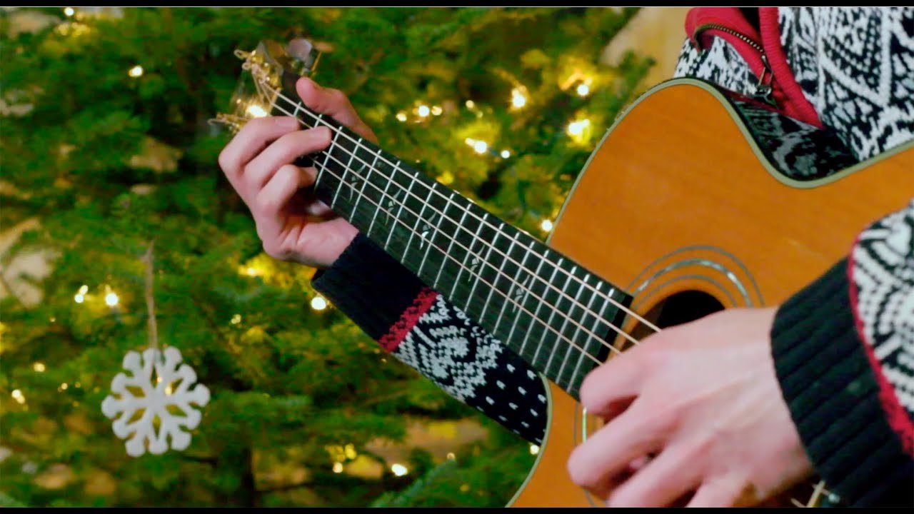 Santa Claus is Coming to Town - with TABs - Jazz fingerstyle guitar