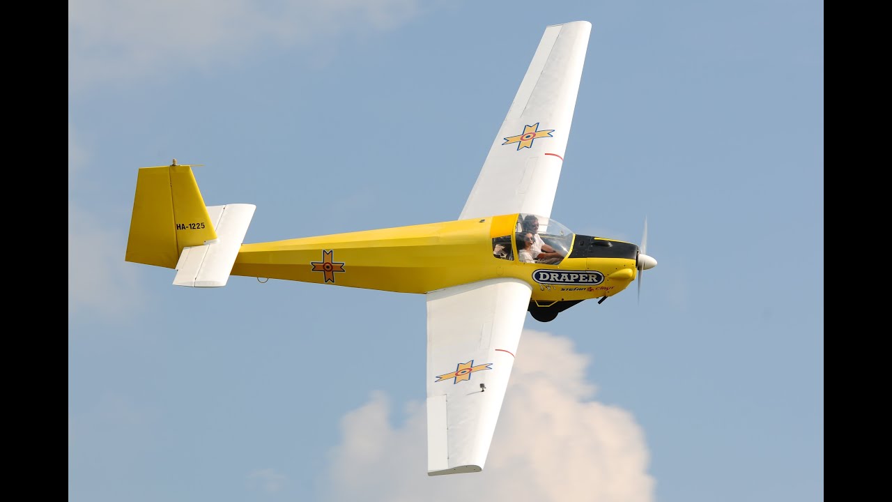Around Banesti airfiled with the Scheibe SF-25 Falke