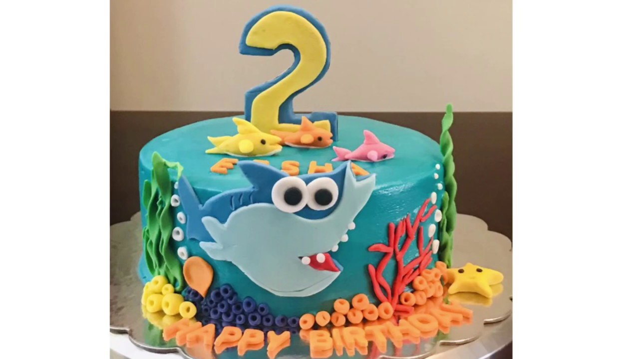 Baby shark cake.