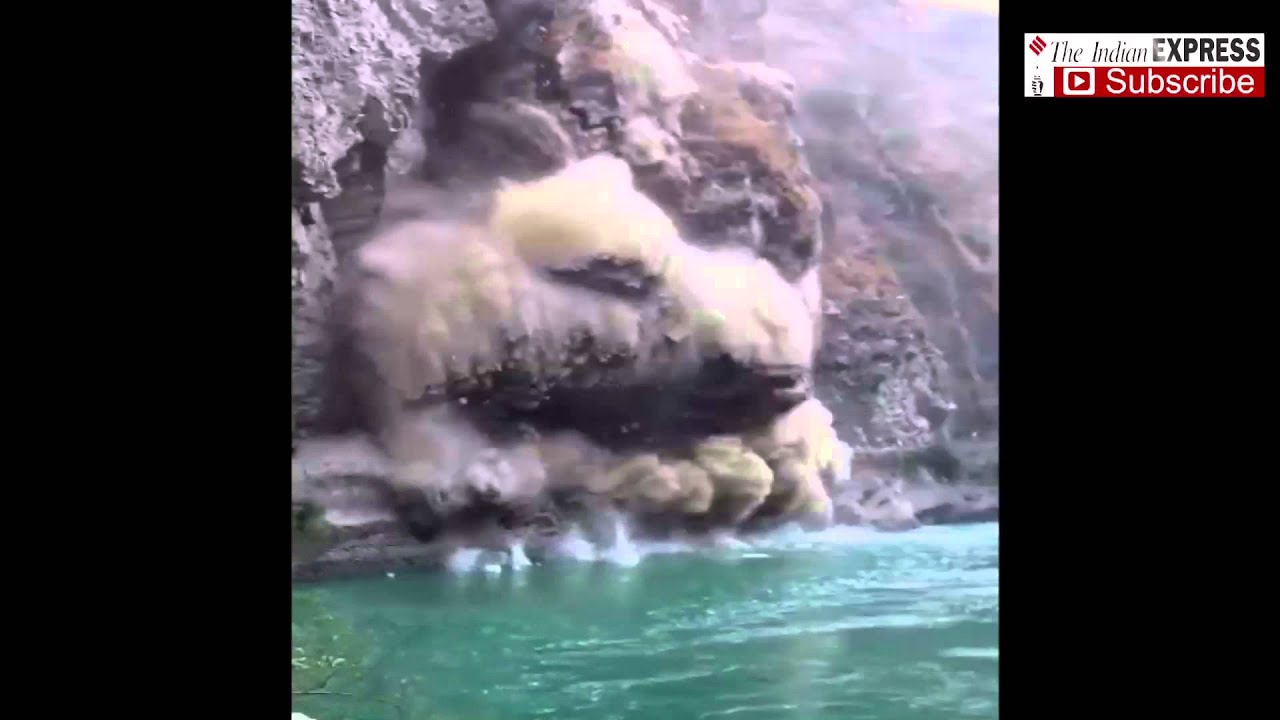 Dramatic Video Of A Massive Landslide Near Mandi