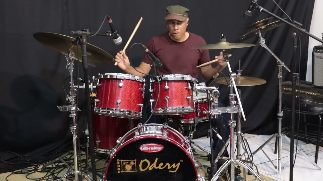 “Cause We’ve Ended As Lovers”, imortalizada pela expressiva guitarra de Jeff Beck. #drummer  