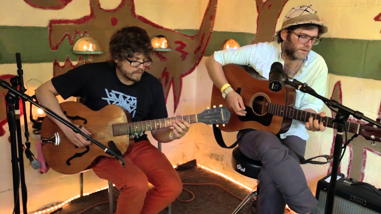 Fruit Bats - When U Love Somebody (Live @Pickathon 2011)