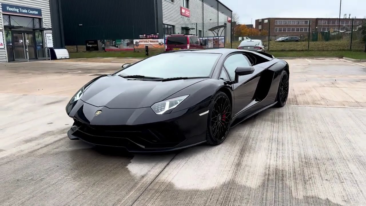 LAMBORGHINI AVENTADORCoupe 6.5 V12 LP 700-4 (2017/17)
