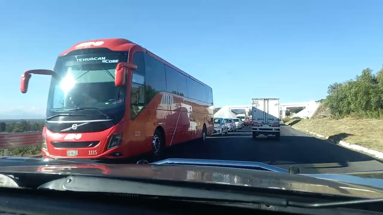Aqui viajando Andres V S T