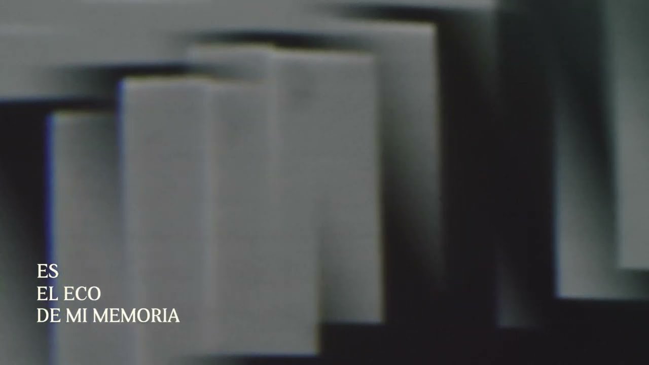 León Benavente - La cámara de ecos (Lyric Video Oficial)
